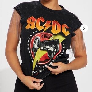 Fashion Nova Graphic Black and Red Fitted Tee